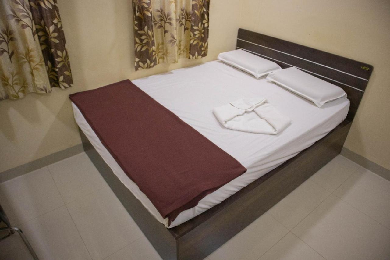 Shri Vasant Lodge 胡布利 外观 照片