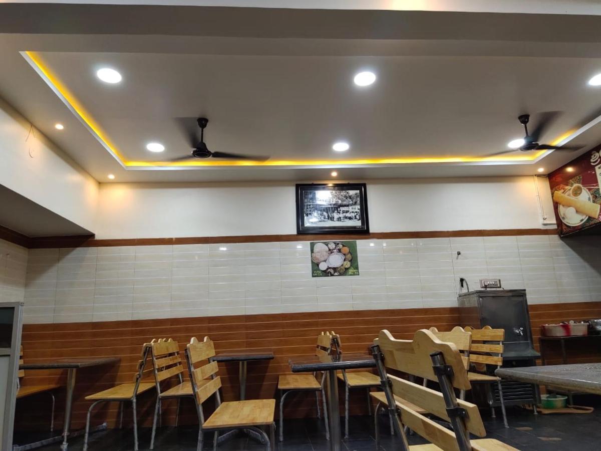Shri Vasant Lodge 胡布利 外观 照片